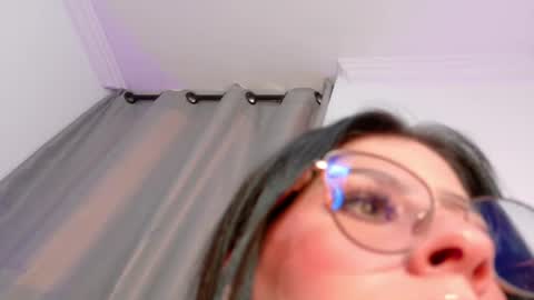 Snapshot of dashab_ chatting on 05.09.26 Maliah online show from 05.09.26