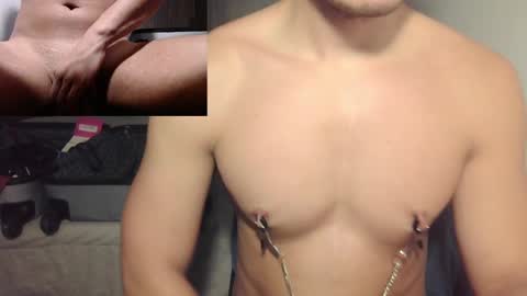 Snapshot of dave02_ chatting on 03.08.25 David online show from 03.08.25