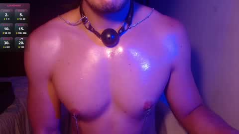 Snapshot of dave02_ chatting on 09.08.25 David online show from 09.08.25