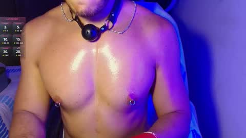 Snapshot of dave02_ chatting on 09.25.25 David online show from 09.25.25