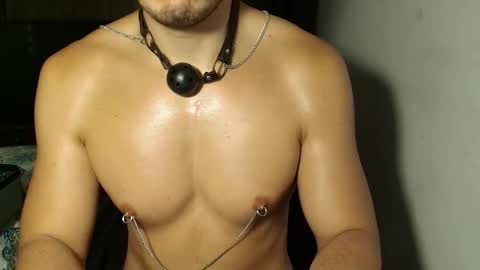 Snapshot of dave02_ chatting on 10.12.25 David online show from 10.12.25