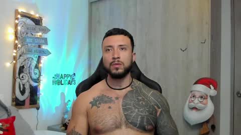 Snapshot of dave_max93 chatting on 12.18.24 DAVE MAX online show from 12.18.24