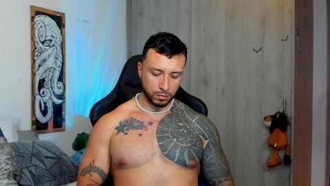 Snapshot of dave_max93 chatting on 01.19.25 DAVE MAX online show from 01.19.25