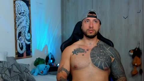 Snapshot of dave_max93 chatting on 01.19.25 DAVE MAX online show from 01.19.25