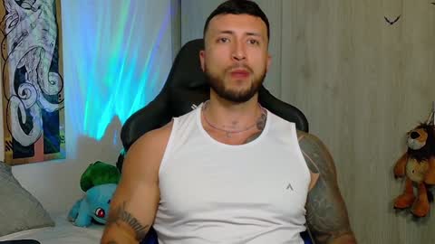 Snapshot of dave_max93 chatting on 02.01.25 DAVE MAX online show from 02.01.25