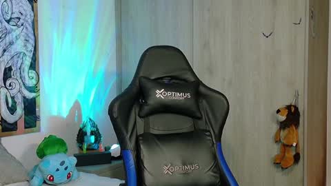 Snapshot of dave_max93 chatting on 02.02.25 DAVE MAX online show from 02.02.25