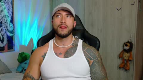 Snapshot of dave_max93 chatting on 02.08.25 DAVE MAX online show from 02.08.25