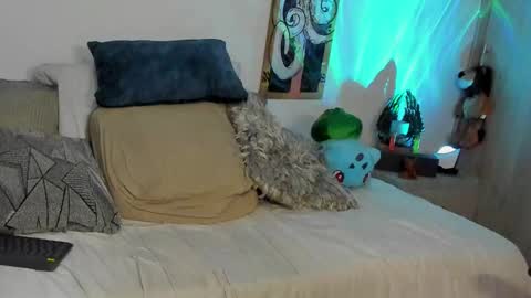 Snapshot of dave_max93 chatting on 02.16.25 DAVE MAX online show from 02.16.25