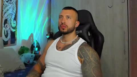 Snapshot of dave_max93 chatting on 03.10.25 DAVE MAX online show from 03.10.25