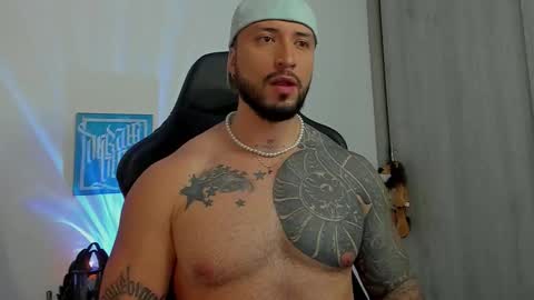 Snapshot of dave_max93 chatting on 10.03.25 DAVE MAX online show from 10.03.25