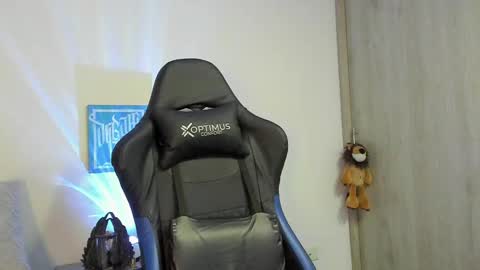 Snapshot of dave_max93 chatting on 10.07.25 DAVE MAX online show from 10.07.25