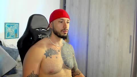 Snapshot of dave_max93 chatting on 11.13.25 DAVE MAX online show from 11.13.25