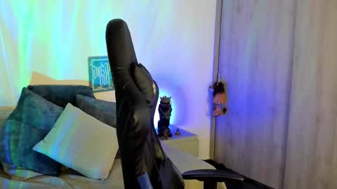 Snapshot of dave_max93 chatting on 11.14.25 DAVE MAX online show from 11.14.25