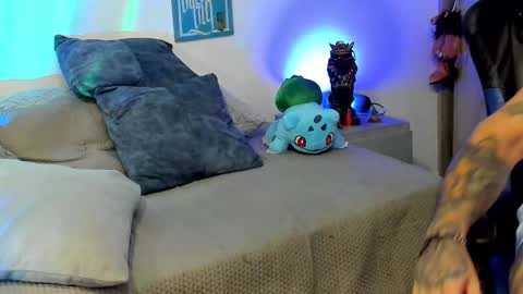 Snapshot of dave_max93 chatting on 11.26.25 DAVE MAX online show from 11.26.25