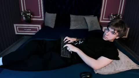 Snapshot of davebevy chatting on 07.08.26 Dave online show from 07.08.26
