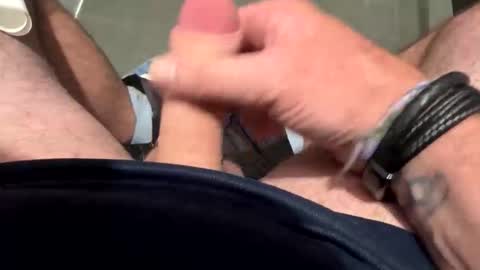 Snapshot of davedaddy84 chatting on 10.01.25 davedaddy84 online show from 10.01.25