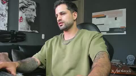 Snapshot of davevilboy chatting on 11.13.25 Daves online show from 11.13.25