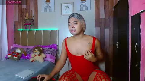 Snapshot of david778302 chatting on 11.04.25 Noha online show from 11.04.25