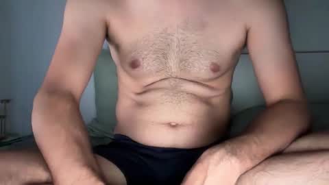 Snapshot of david_1987_cs chatting on 11.06.25 Skinny Big online show from 11.06.25