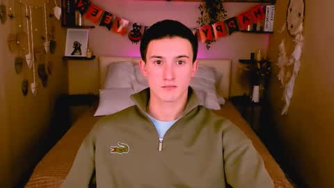 Snapshot of david__diamond chatting on 10.27.25 David online show from 10.27.25