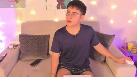 david_and_friend online show from 02.10.26