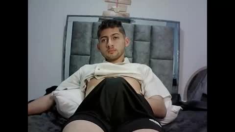 Snapshot of david_asturias chatting on 12.29.24 David Asturias online show from 12.29.24