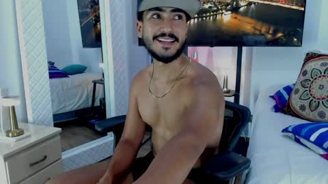 Snapshot of david_johnson372 chatting on 04.23.26 Hey im David that loves to explore and speak their fantasies. Very open talktative and nice. Feel free to chat with me online show from 04.23.26