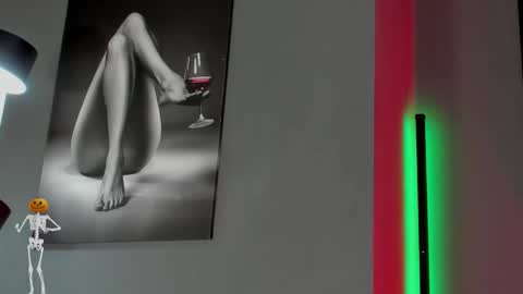 Snapshot of david_jons7 chatting on 10.31.25 David Jons online show from 10.31.25