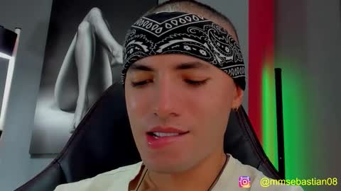 Snapshot of david_jons7 chatting on 11.23.25 David Jons online show from 11.23.25