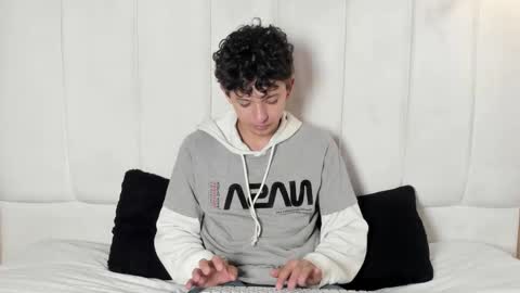 Roy online show from 02.18.26