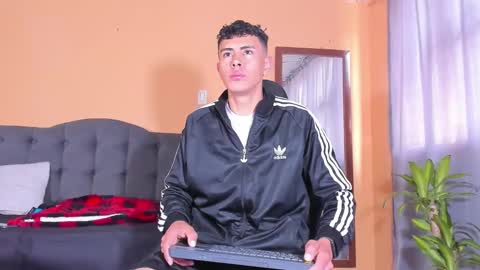 Snapshot of david_savage_ chatting on 01.15.25 david online show from 01.15.25