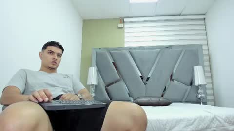 Snapshot of david_victoriaa chatting on 07.14.26 david_victoriaa online show from 07.14.26