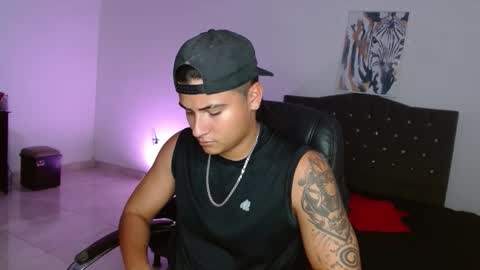 Snapshot of davidbless chatting on 10.14.25 David Bless online show from 10.14.25