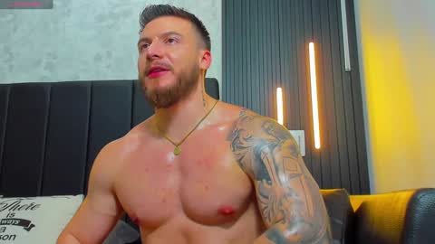 Snapshot of davidd_blake chatting on 01.05.25 David Blakee online show from 01.05.25