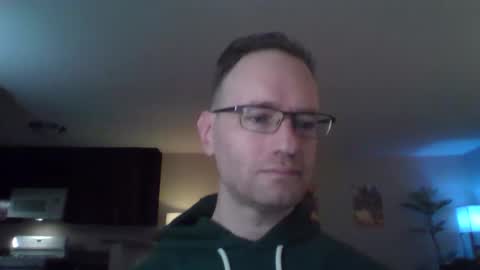 Snapshot of davidwilcox1982 chatting on 12.19.25 Dave online show from 12.19.25