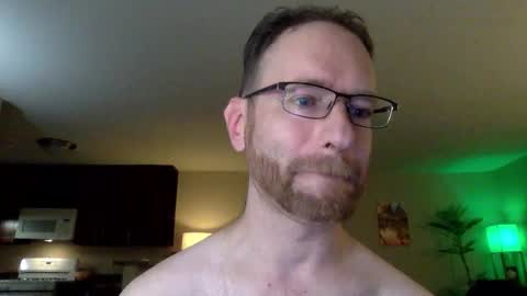 Snapshot of davidwilcox1982 chatting on 01.15.26 Dave online show from 01.15.26