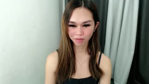 Snapshot of davinascott_03 chatting on 10.16.25 Davina online show from 10.16.25