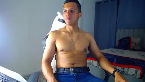 Snapshot of davisito7 chatting on 02.09.26 David Angel online show from 02.09.26