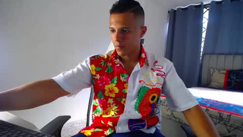 Snapshot of davisito7 chatting on 02.14.26 David Angel online show from 02.14.26