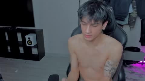 Snapshot of davisross chatting on 03.11.25 davis online show from 03.11.25