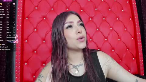 Snapshot of dawa_angels chatting on 12.31.24 DAWA ANGELS online show from 12.31.24