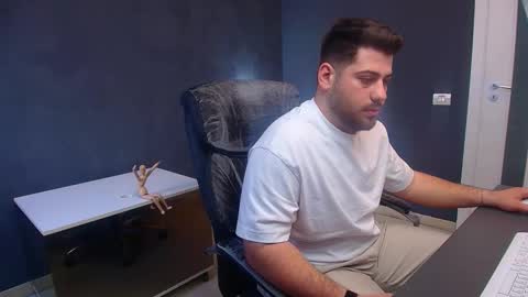 Snapshot of daxgreer chatting on 03.25.26 DaxGreer online show from 03.25.26