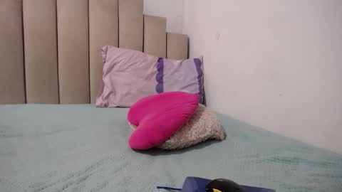 instagram  catherin dayana reina online show from 04.08.26