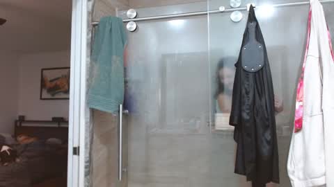 Snapshot of dazeydo chatting on 12.22.24 Dazey online show from 12.22.24