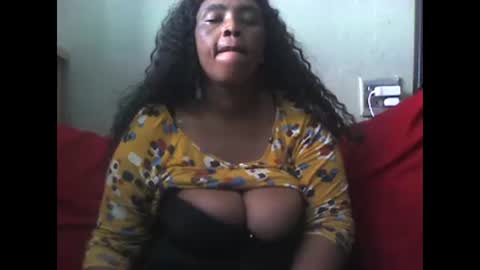 Snapshot of ddboobsnipples chatting on 12.08.24 ddboobsnipples online show from 12.08.24