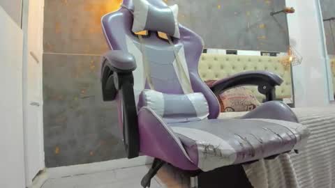 de_lirio online show from 12.15.25