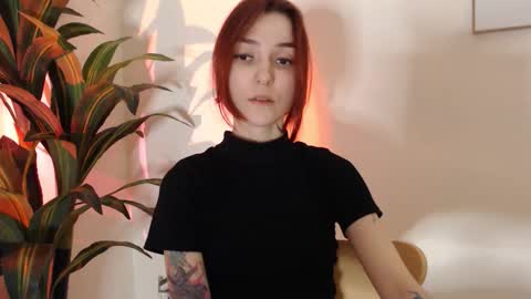 Snapshot of dead_girll chatting on 11.22.25 freak online show from 11.22.25