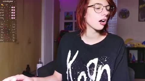 Snapshot of deadratsoup chatting on 09.12.25 Rat online show from 09.12.25