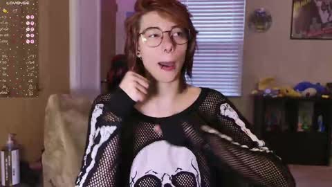 Snapshot of deadratsoup chatting on 10.02.25 Rat online show from 10.02.25