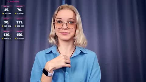 Charlie 18yo online show from 10.17.25